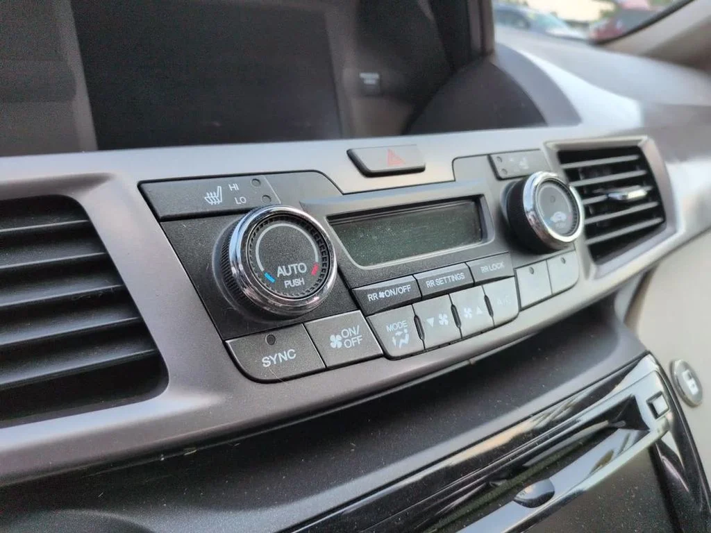 Used 2016  Honda EX-L image 19