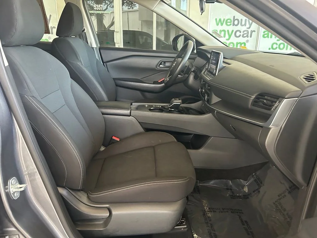 Used 2024 Gray Nissan S image 18
