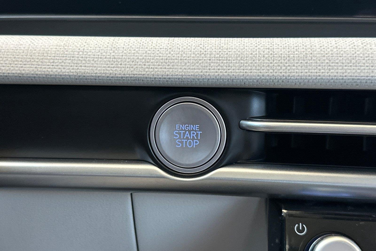 New 2026 Hampton Gray Hyundai SEL Premium FWD image 52