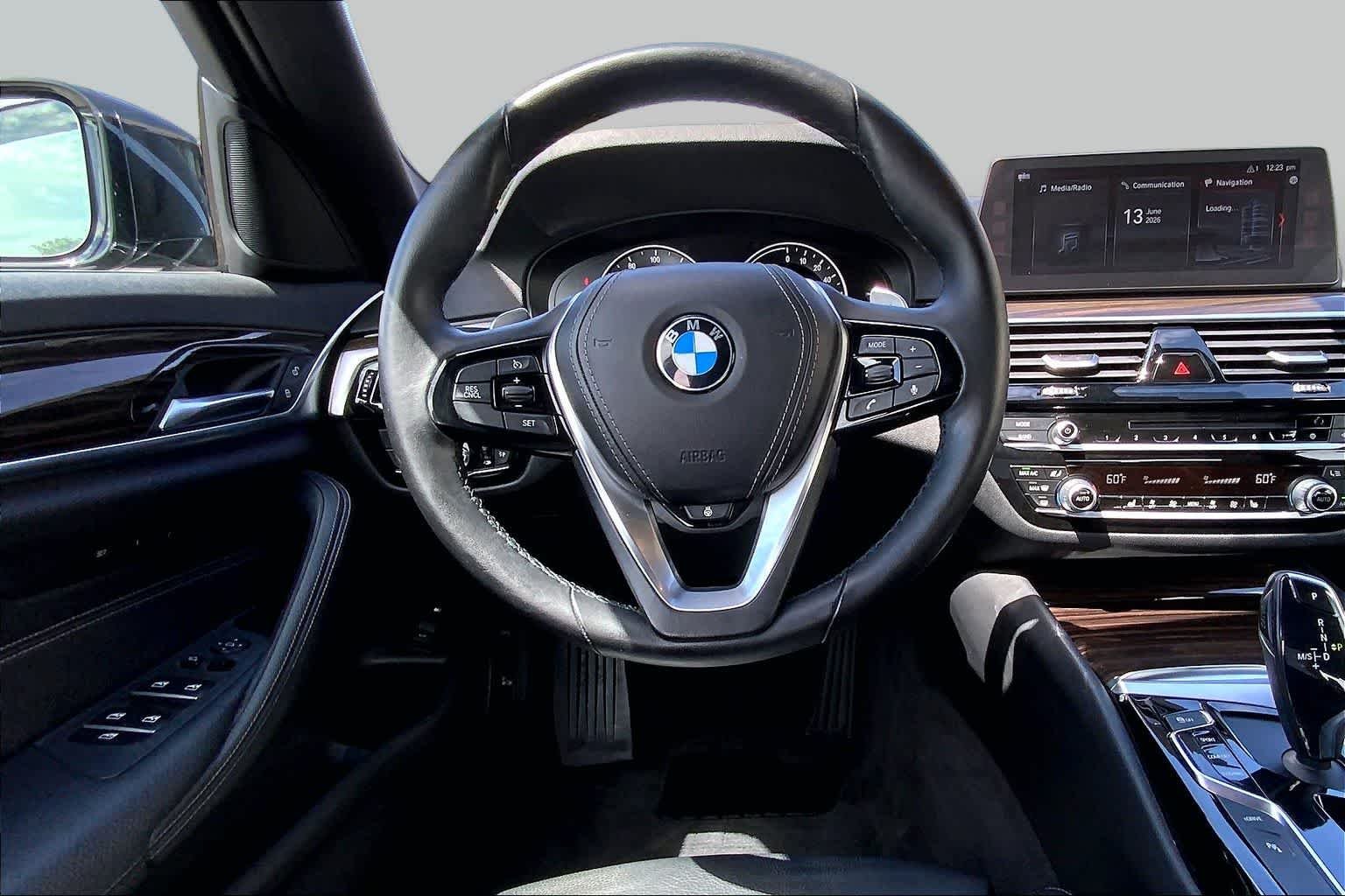 Used 2018 Black Sapphire Metallic BMW 530e xDrive iPerformance image 5
