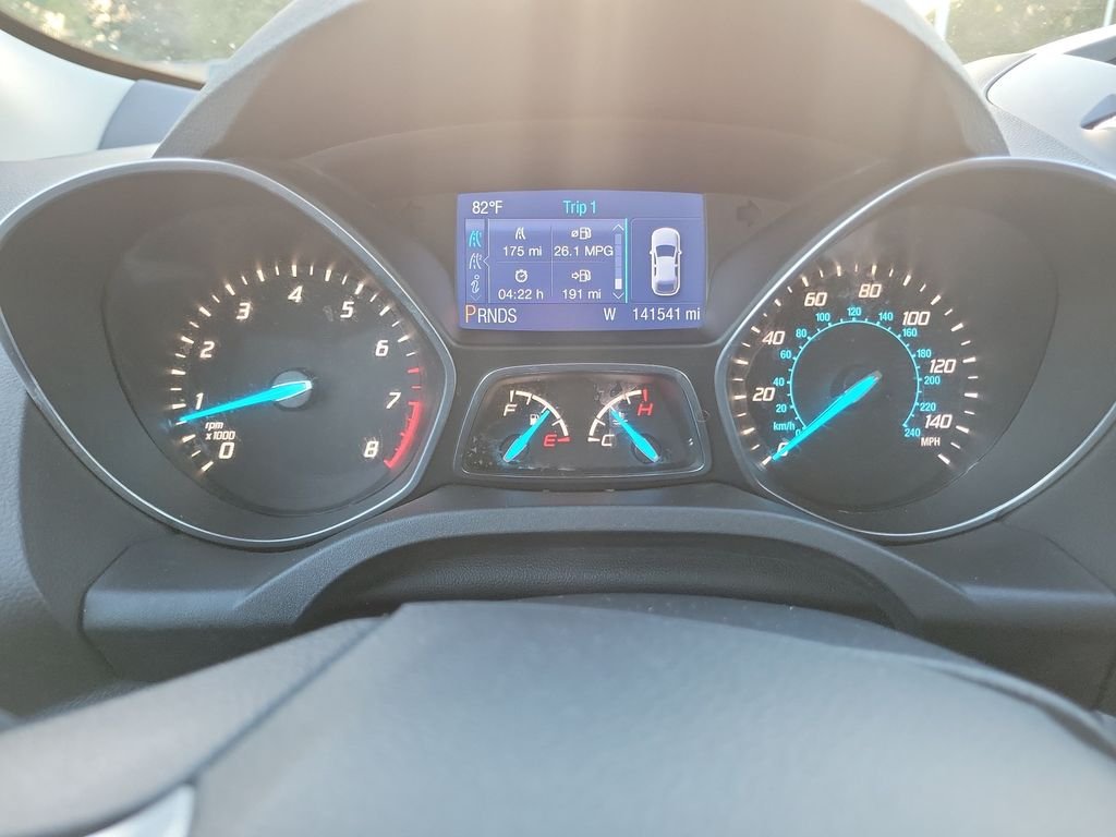 Used 2014  Ford SE image 26