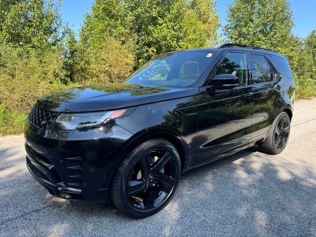 New 2026 Santorini Black Land Rover Dynamic SE image 1