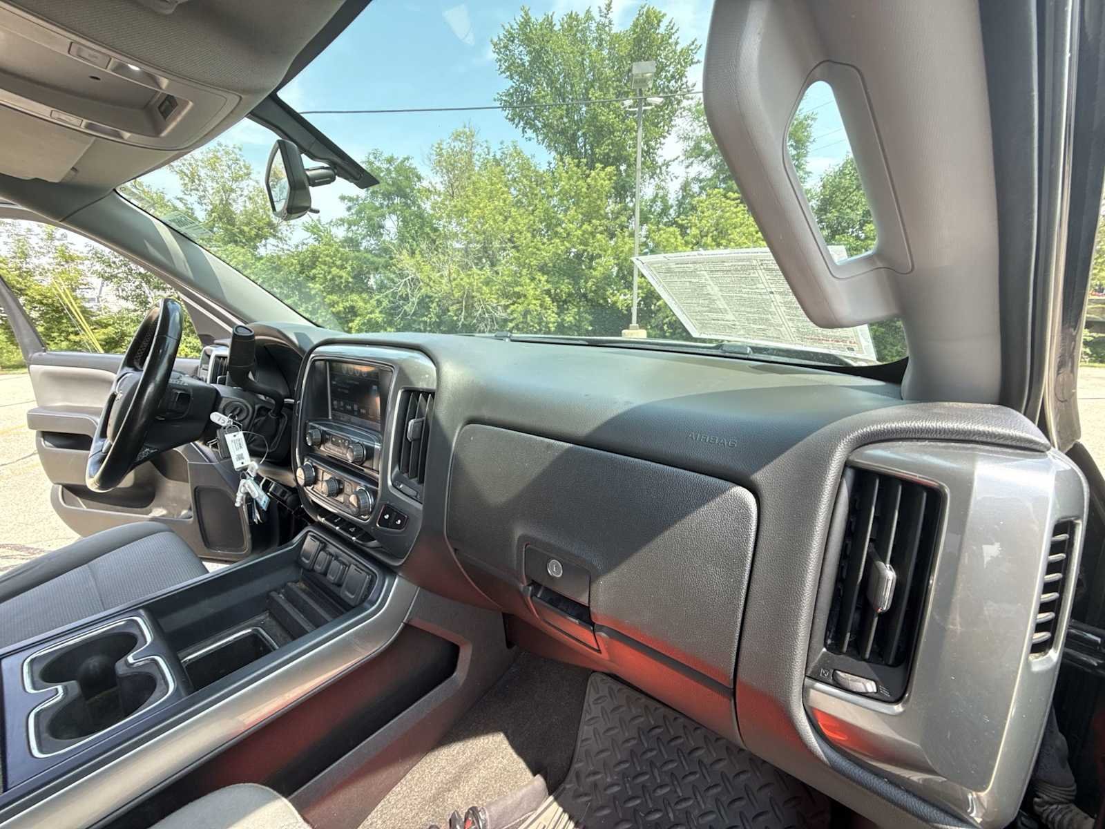 Used 2018 BLACK Chevrolet LT image 26