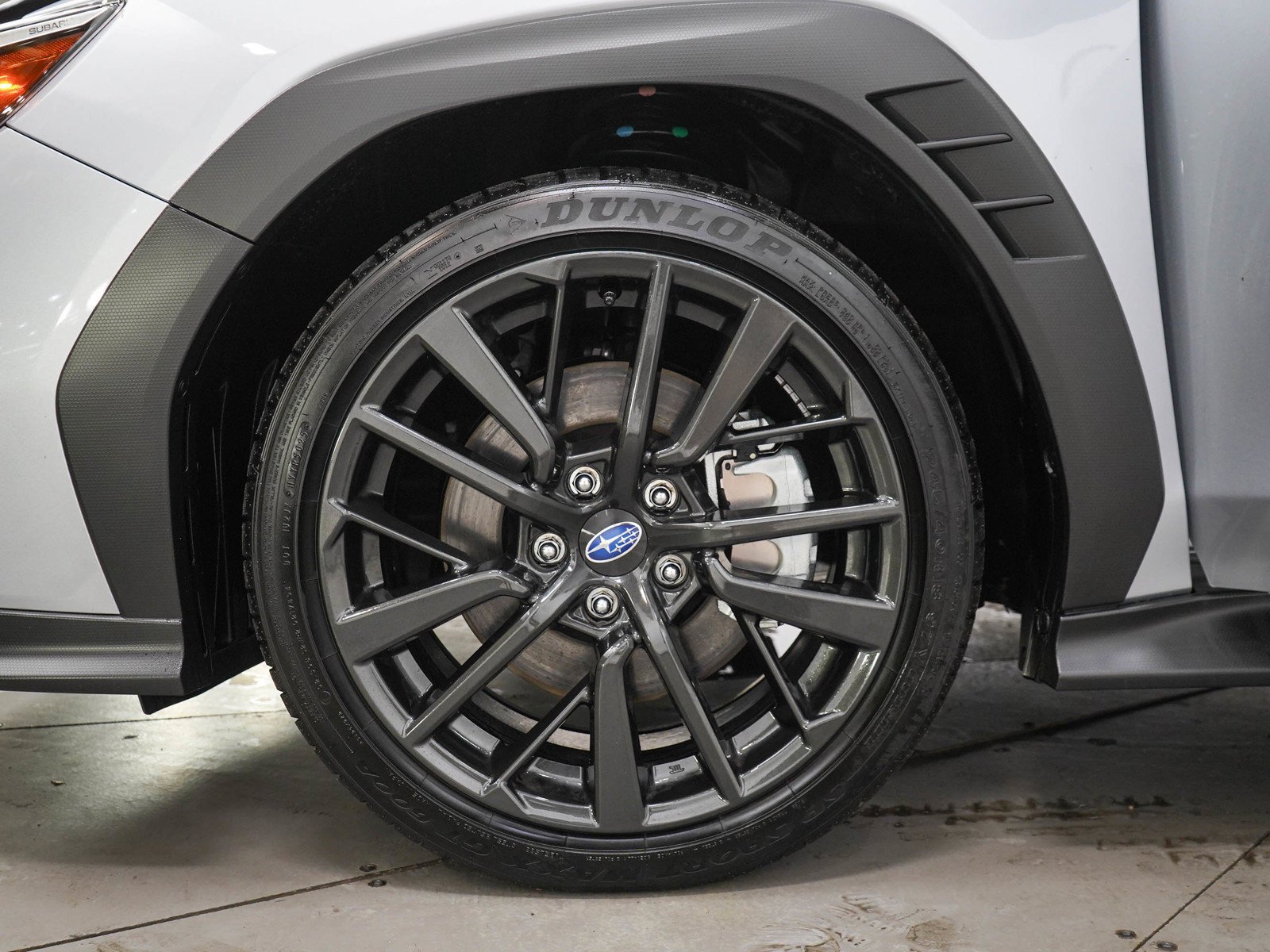 Used 2025 Ice Silver Metallic Subaru Limited image 28