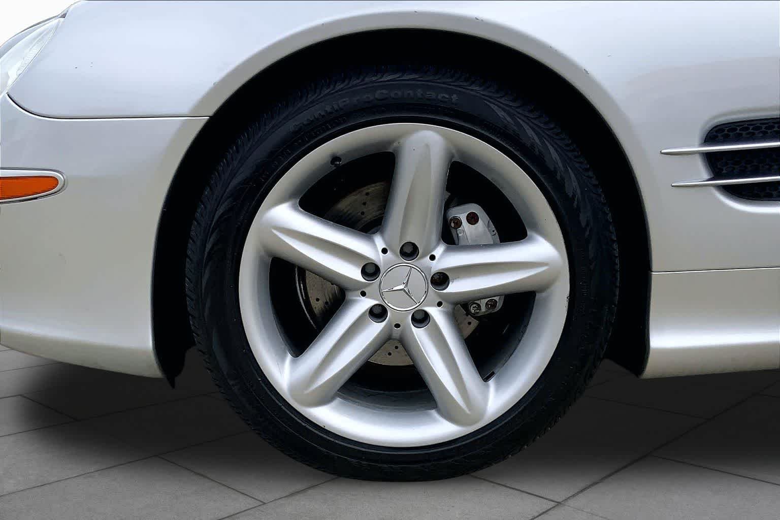 Pre-Owned 2005 Mercedes-Benz SL500 5.0L