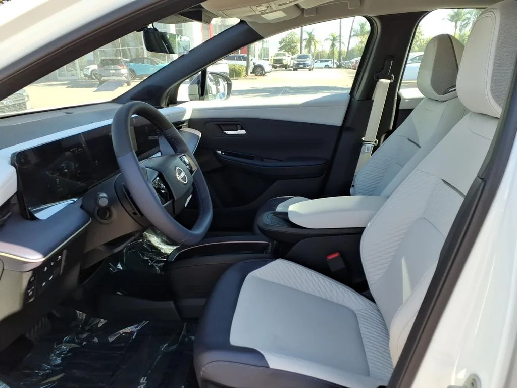 2026 Nissan LEAF Platinum+ - Photo 8