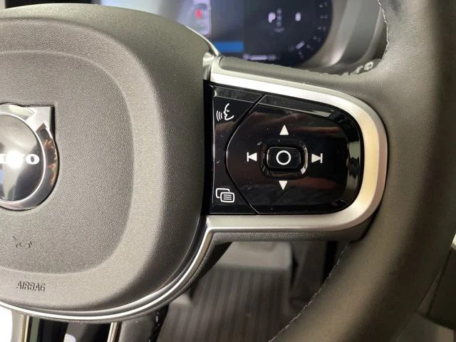 2026 Volvo XC90 Plus - Photo 21