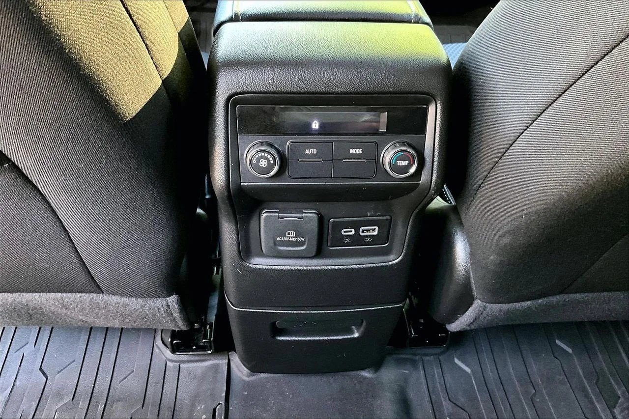 Used 2023 Black GMC SLE image 15