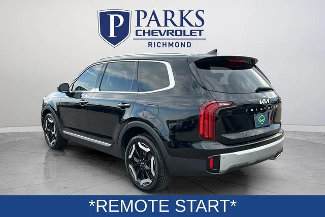 Used 2023 Black Kia S image 5