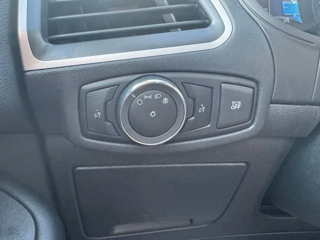 Used 2023 Blue Ford SE image 38