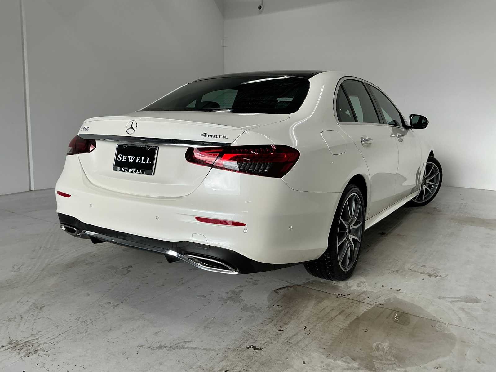 Certified Used 2022 MANUFAKTUR Diamond White Mercedes-Benz E 350 image 4