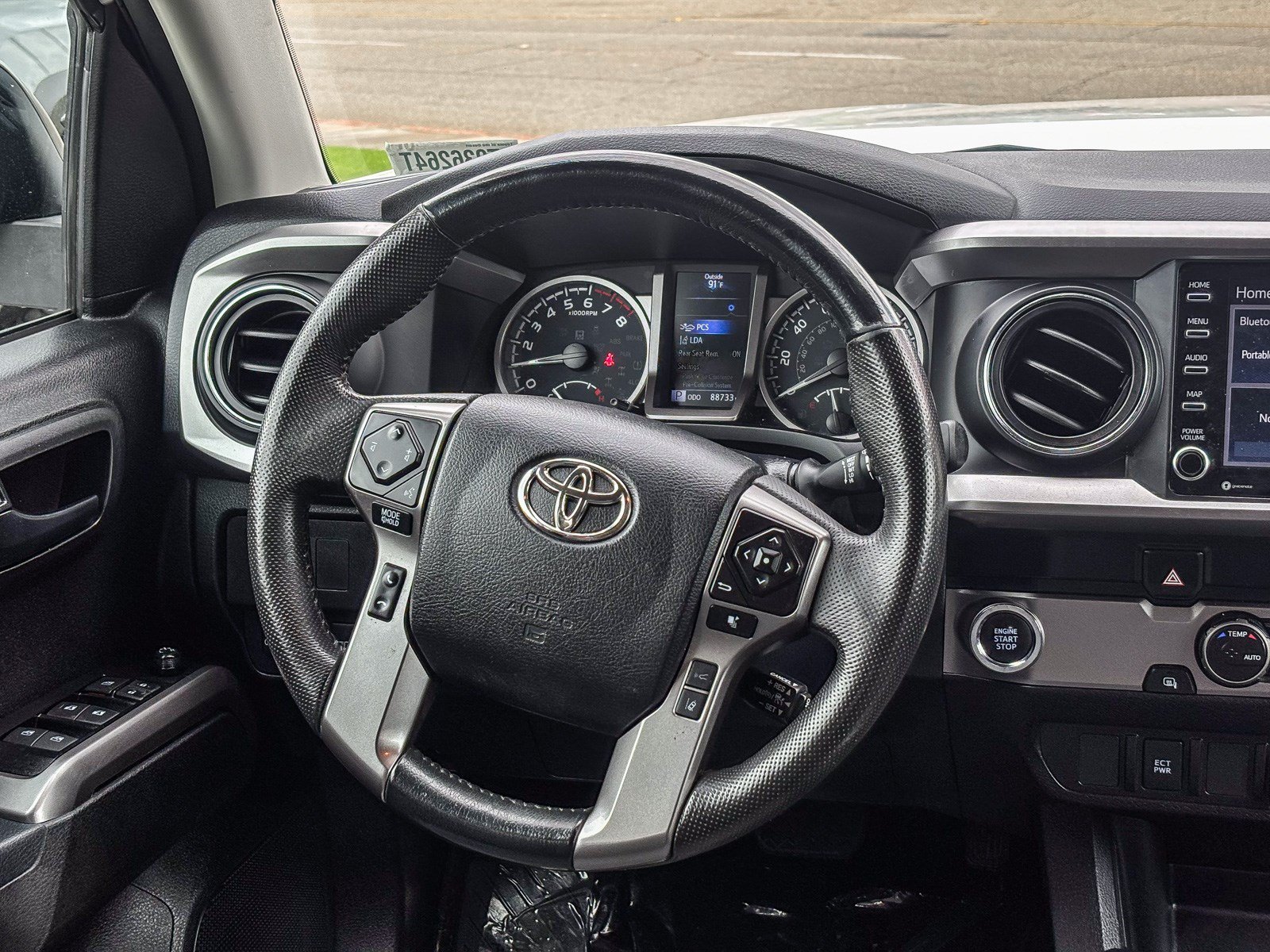 Used 2023 Ice Cap Toyota SR5 image 17