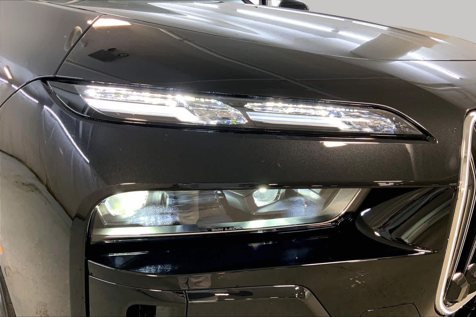 New 2026 Black Sapphire Metallic BMW 740i xDrive image 13
