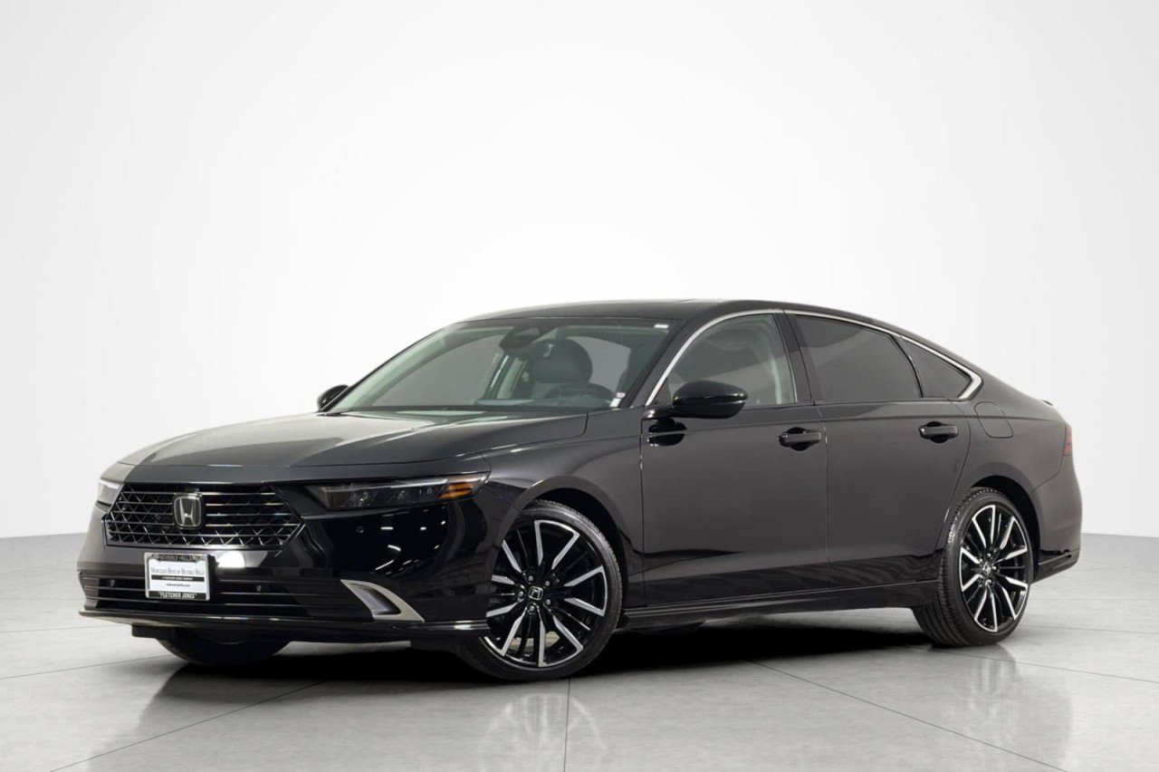 Used 2024 BLACK Honda Touring image 1
