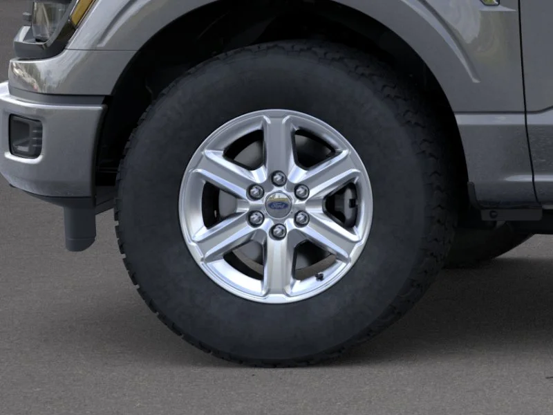 New 2026 Carbonized Gray Metallic Ford XLT image 19