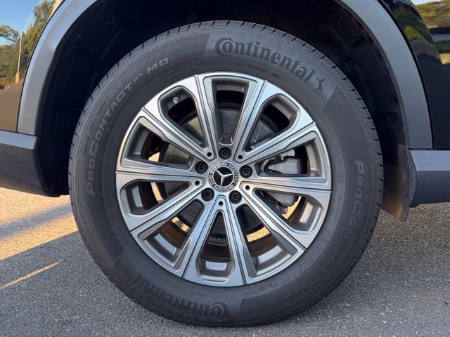 Certified Used 2026 Black Mercedes-Benz GLC 300 image 11