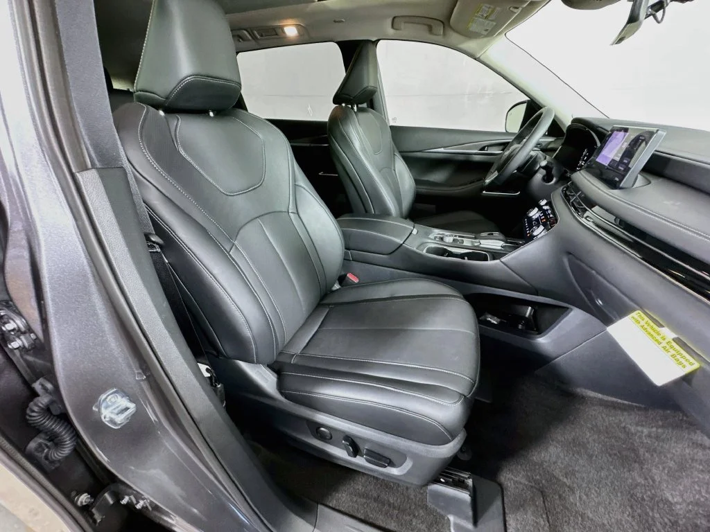 Certified Used 2027 Gray INFINITI LUXE image 40