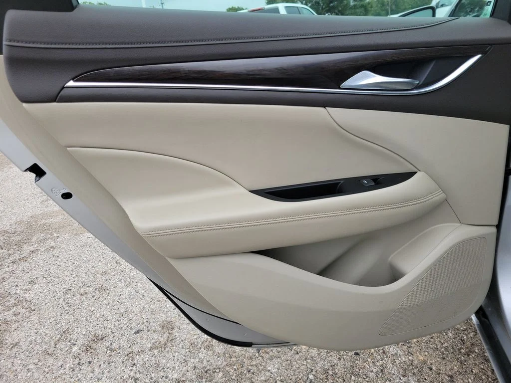 Used 2019 Silver Buick Premium I Group image 7