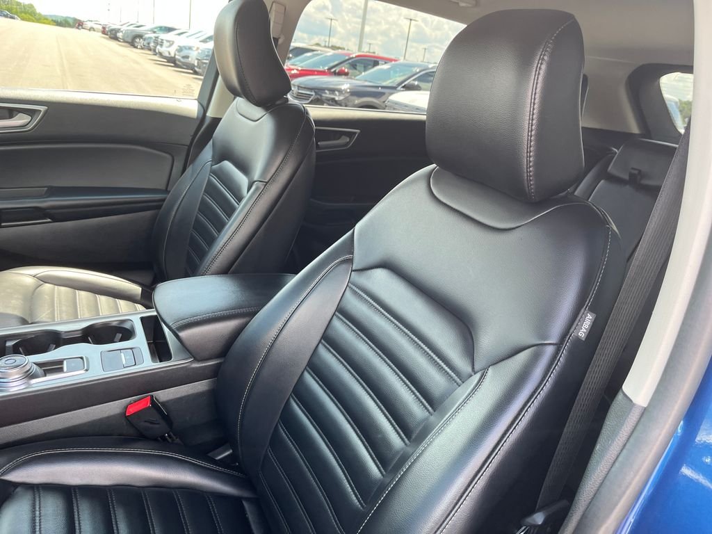 Used 2024 Blue Ford SEL image 12