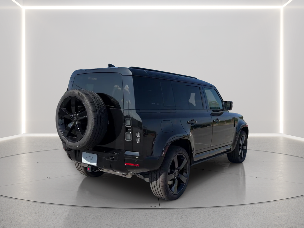 New 2026 Santorini Black Land Rover X-Dynamic SE image 5