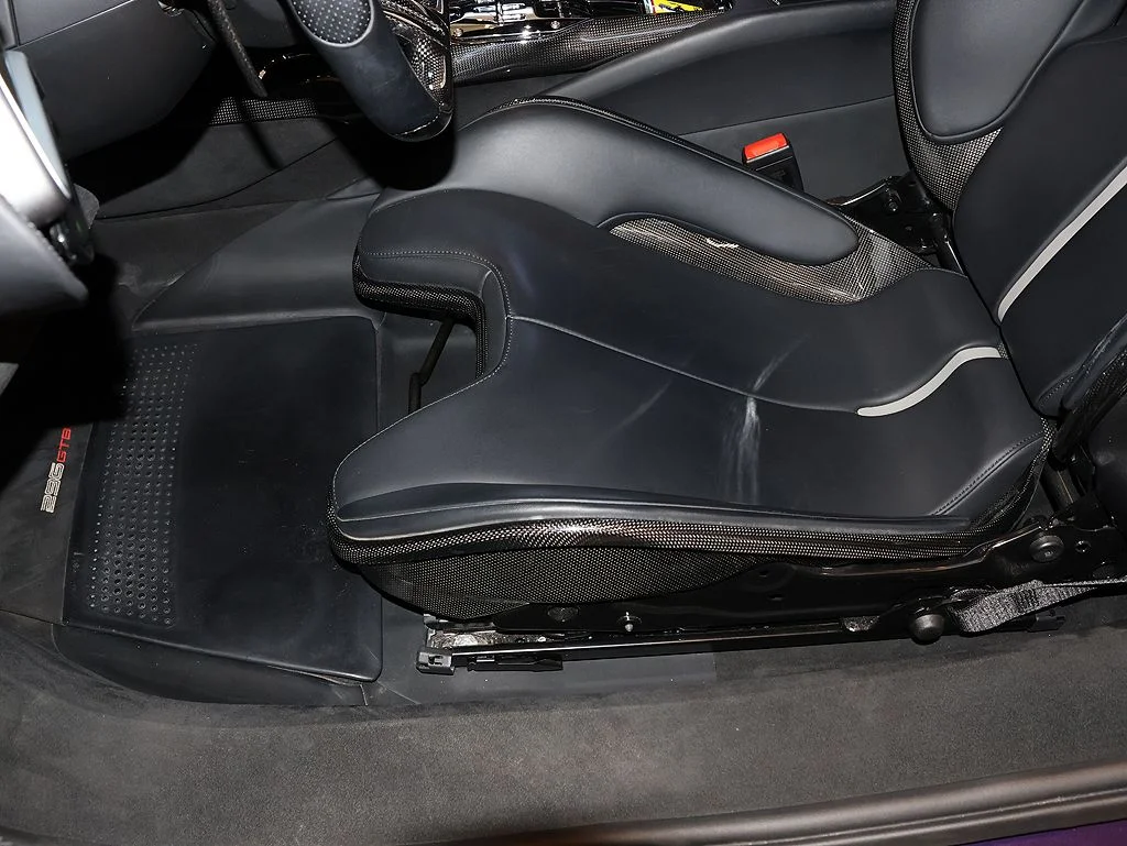 Certified Used 2025 Viola Hong Kong Ferrari  image 62