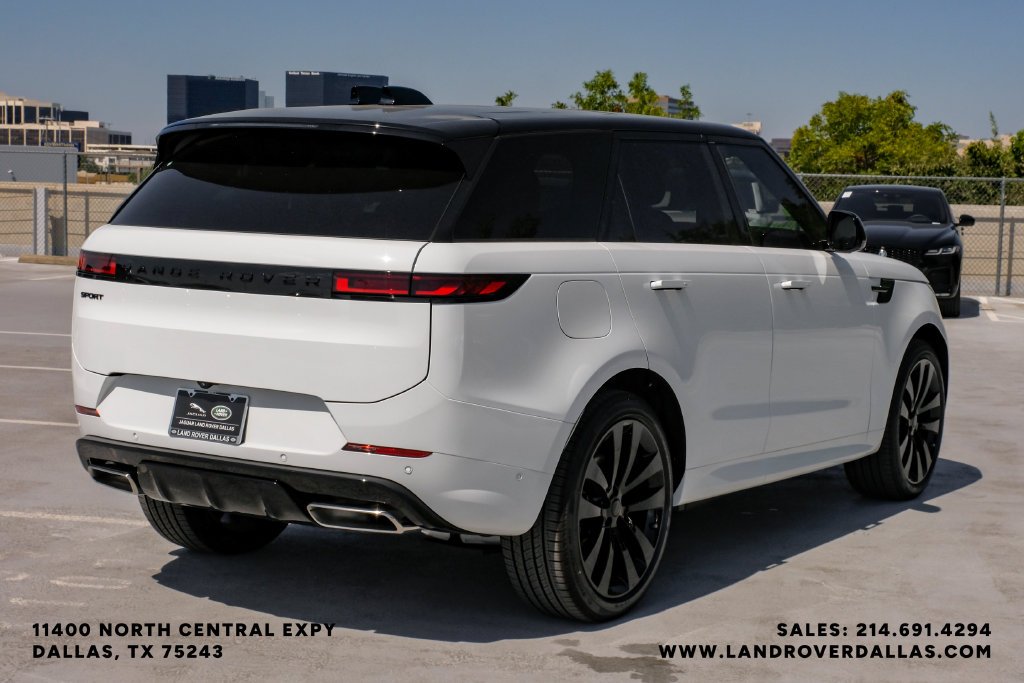 New 2026 Fuji White Land Rover Dynamic SE image 6