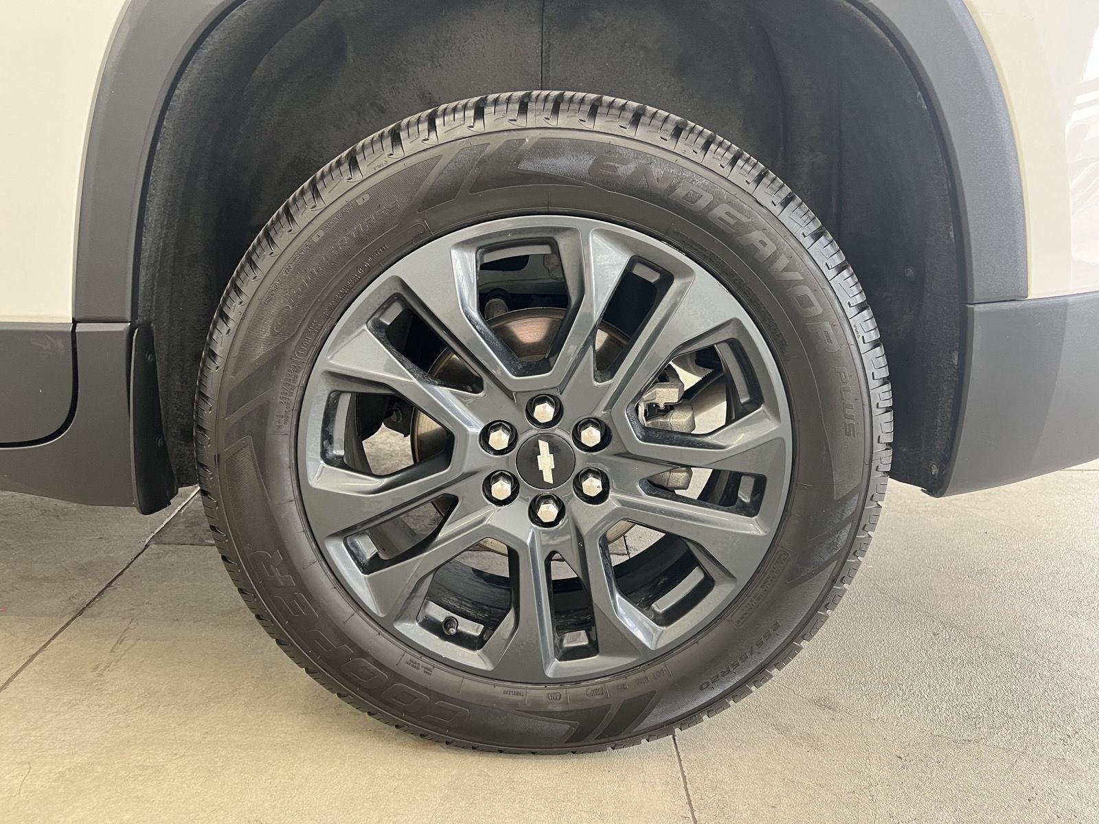 Used 2019 Summit White Chevrolet RS image 10