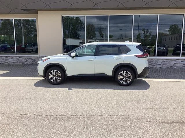 Used 2023 Pearl White TriCoat Nissan SV image 7