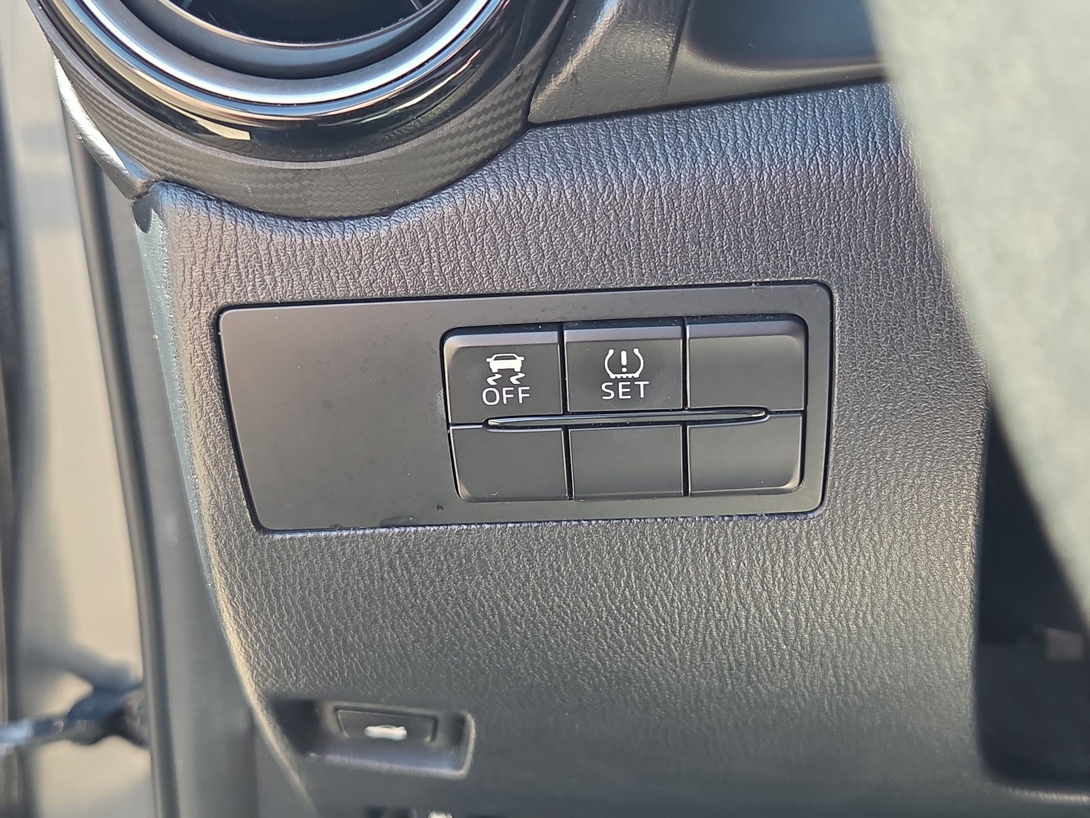 Used 2020 Graphite Toyota LE image 22