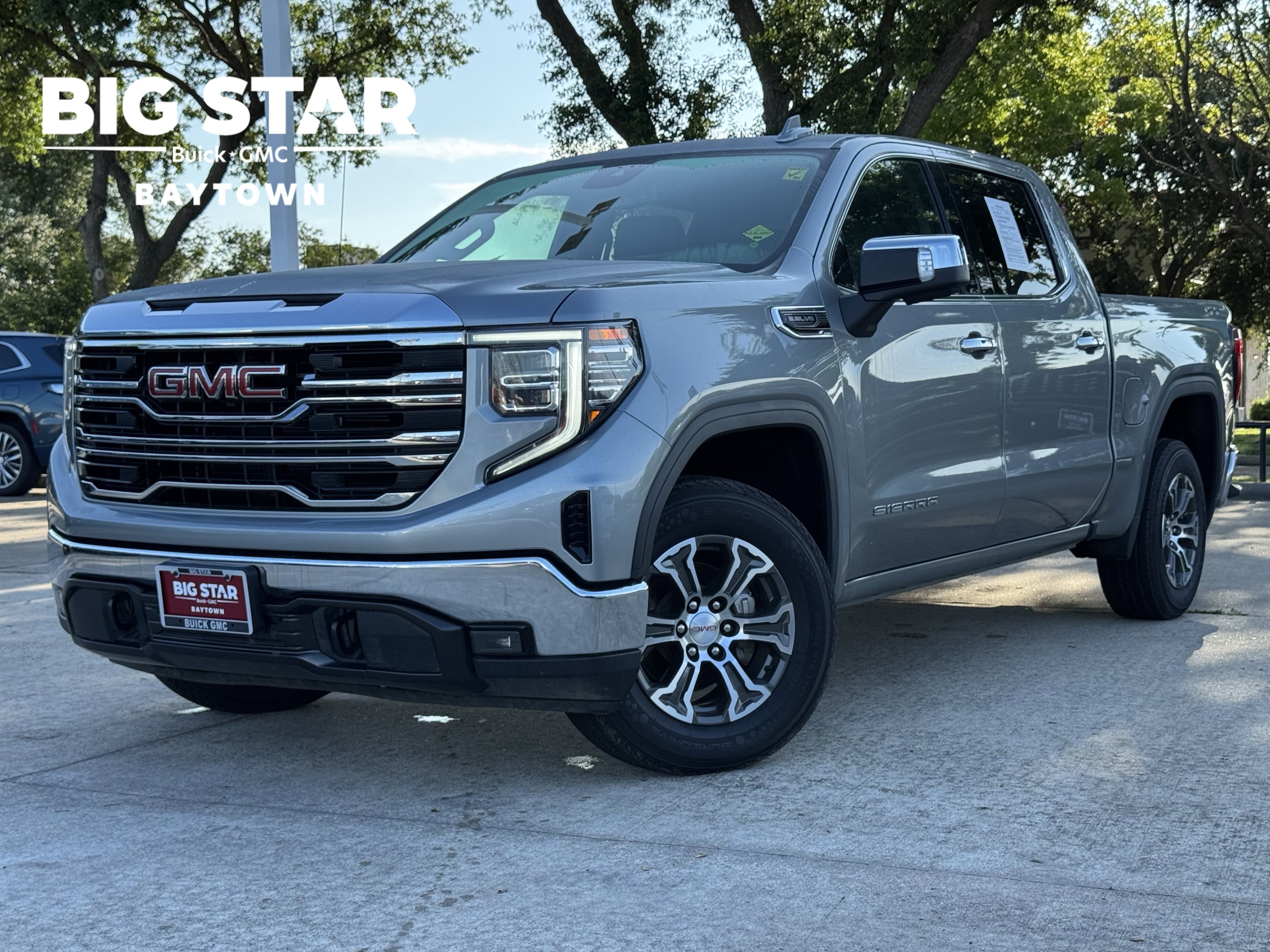 2025 GMC Sierra 4WD Crew Cab Short Box SLT's photo