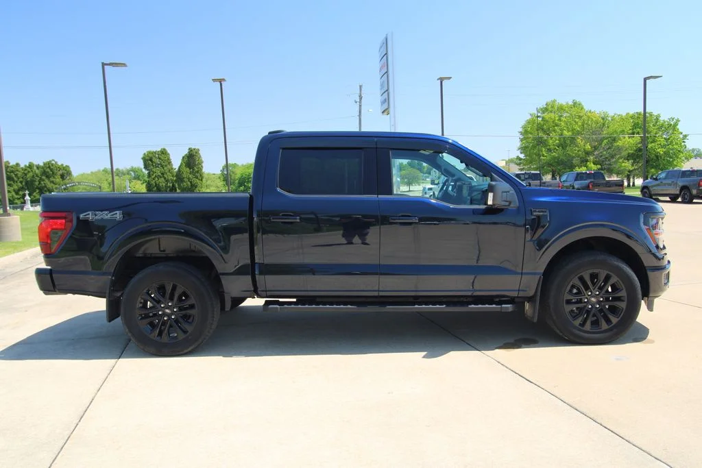 Used 2024  Ford XLT image 4