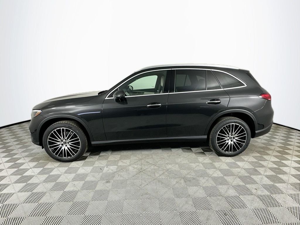 New 2026 Graphite Grey Metallic Mercedes-Benz GLC 300 image 4