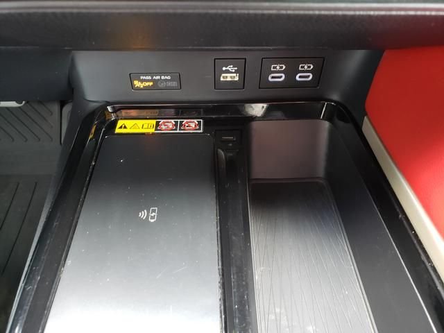 Used 2025  Toyota XSE image 18