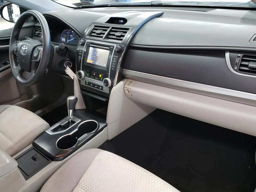 Used 2013 Magnetic Gray Metallic Toyota LE image 17