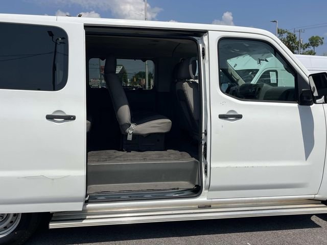 Used 2018 Glacier White Nissan S image 15
