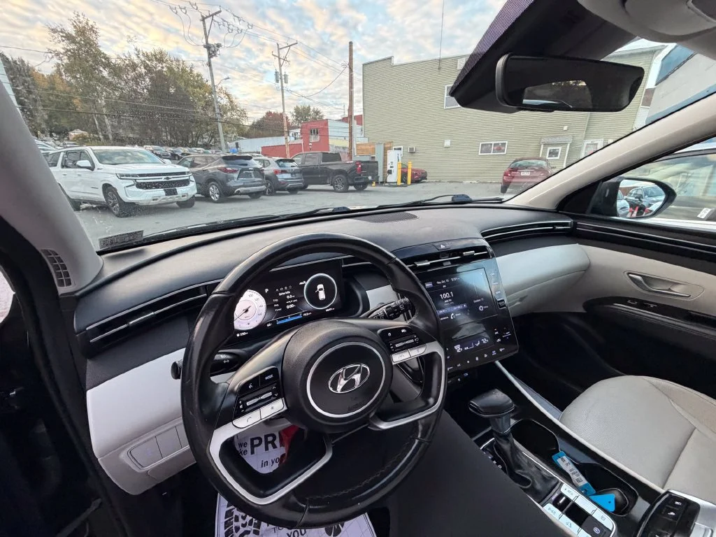 Used 2022 Black Hyundai SEL image 20