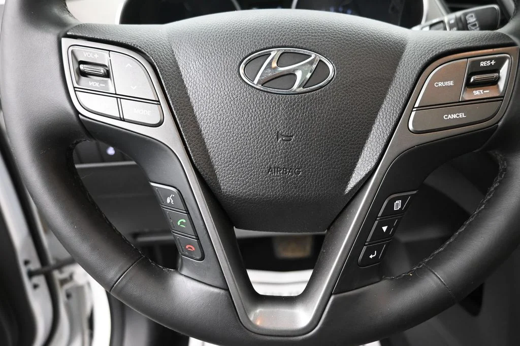 Certified Used 2018 White Hyundai 2.4 Base image 19