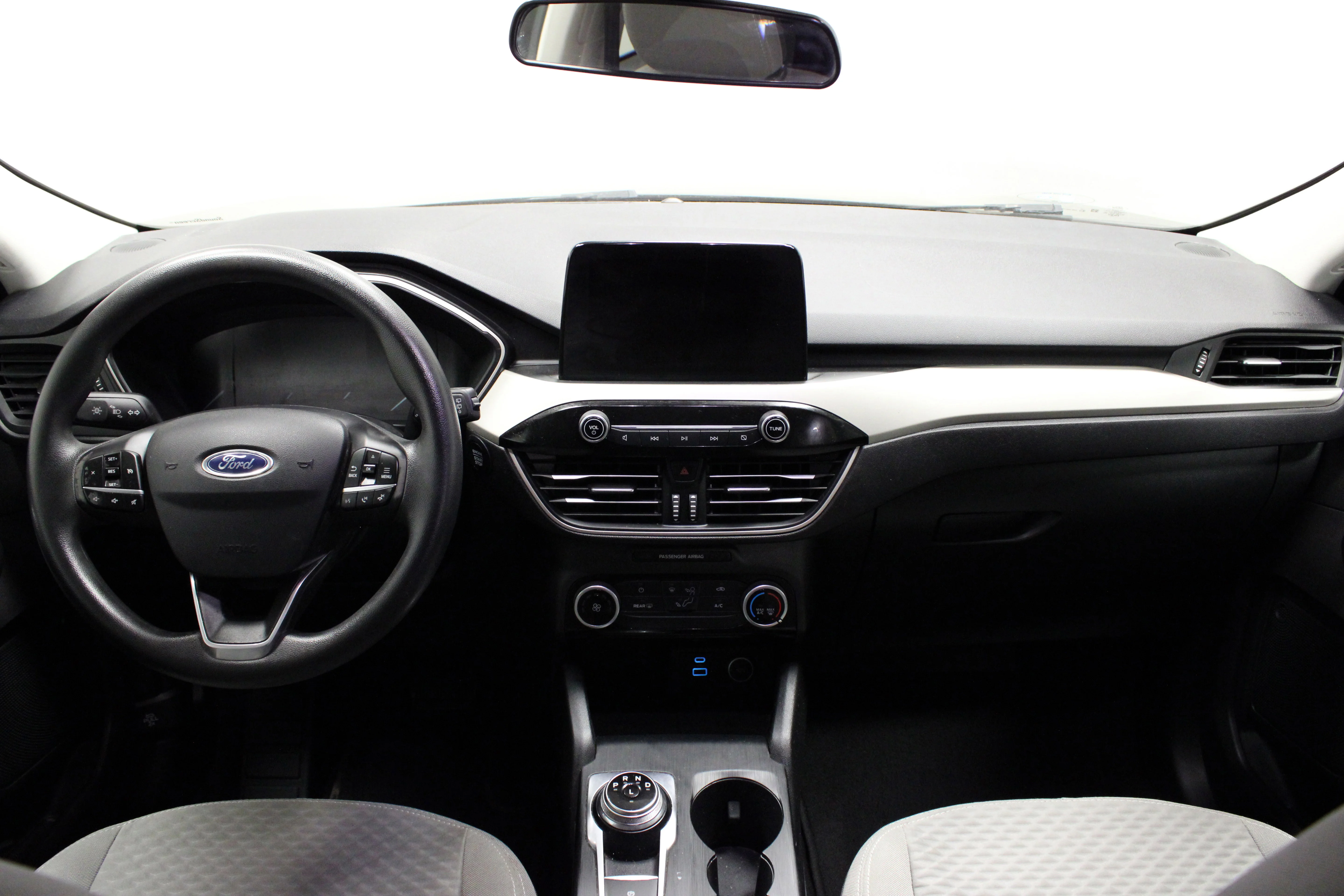 Used 2021 Agate Black Metallic Ford SE image 18