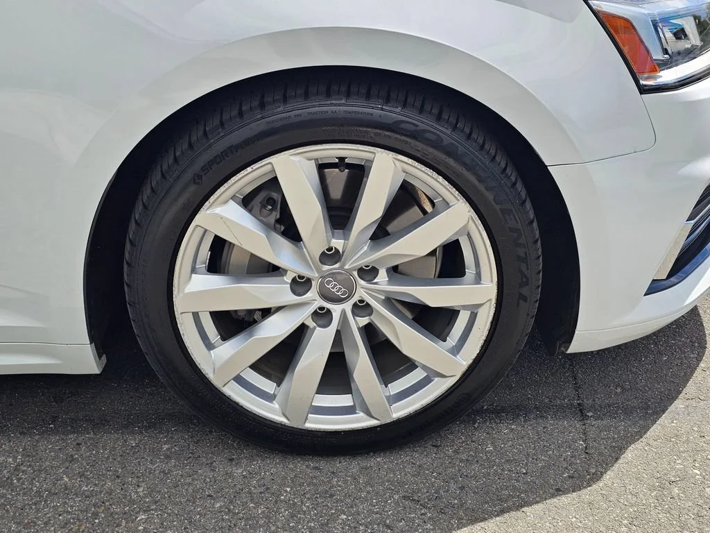Used 2018  Audi Premium Plus image 9