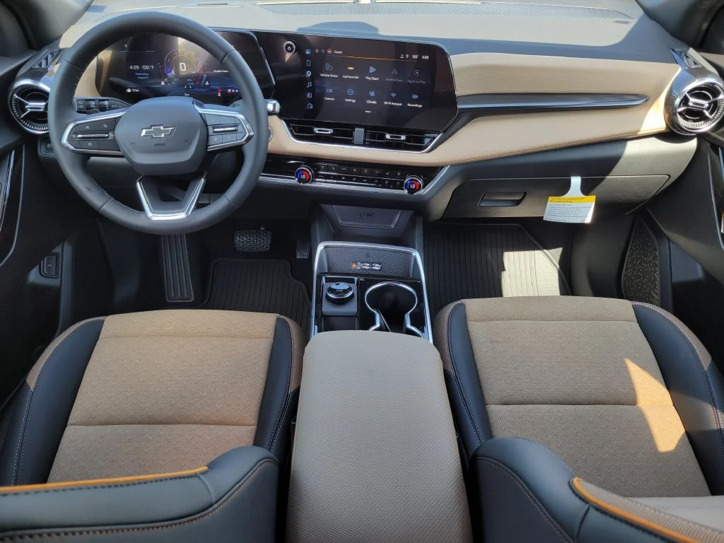 New 2027 Polar White Tricoat Chevrolet ACTIV image 18