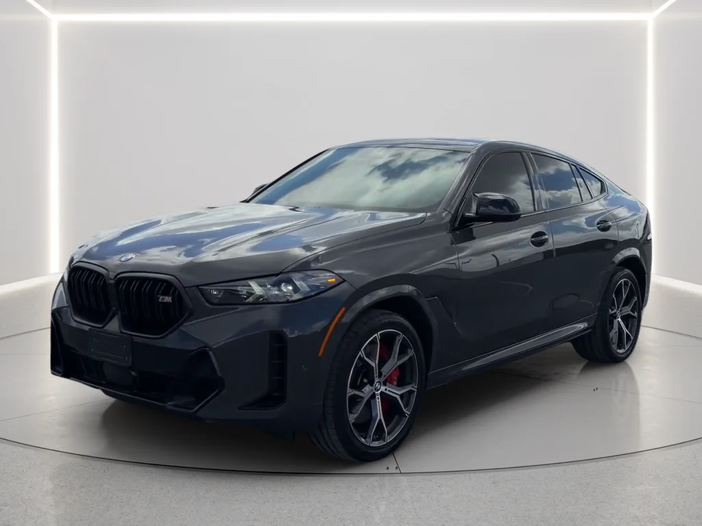 Used 2025 Gray BMW M60i image 1
