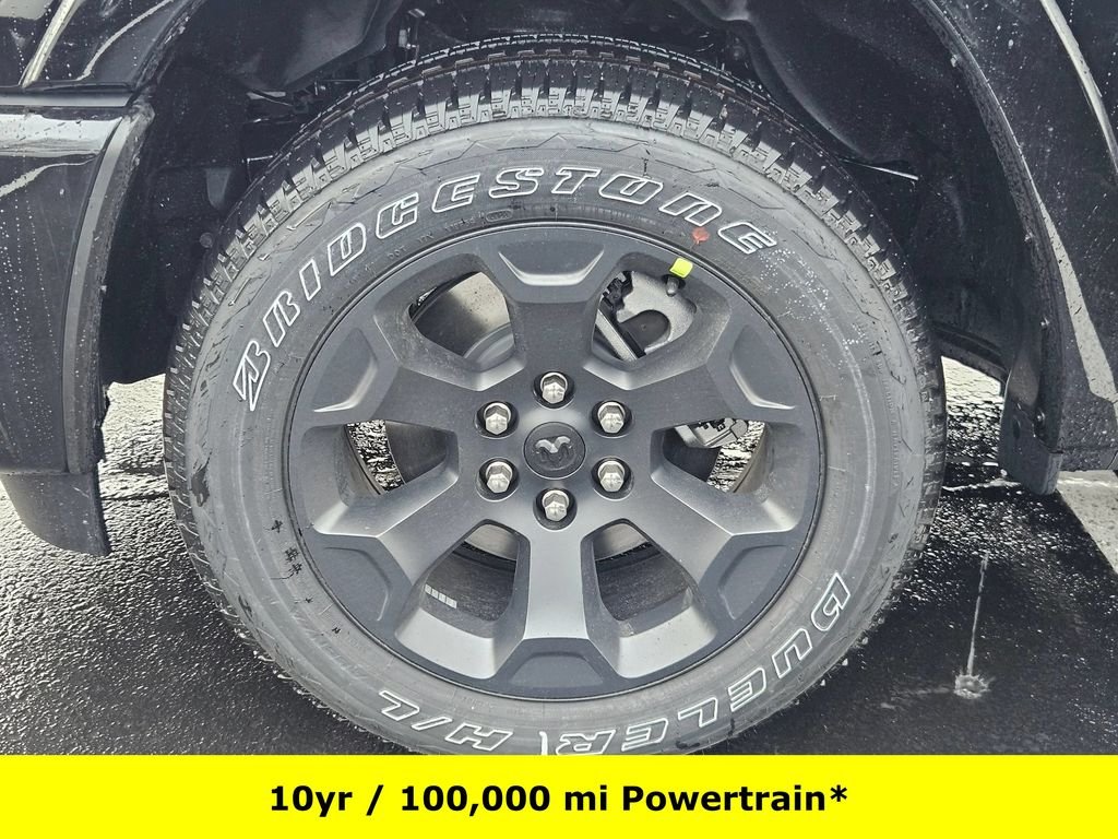 New 2026 Diamond Black Crystal Pearl-Coat Exterior Paint RAM Big Horn/Lone Star image 38