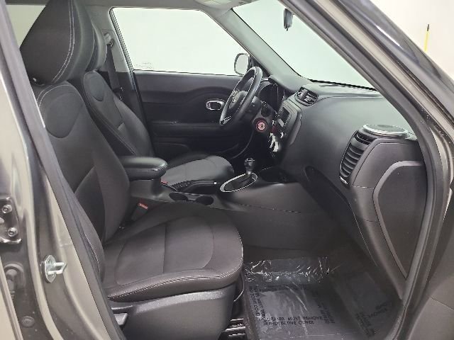 Used 2015 Titanium Gray Kia  image 4