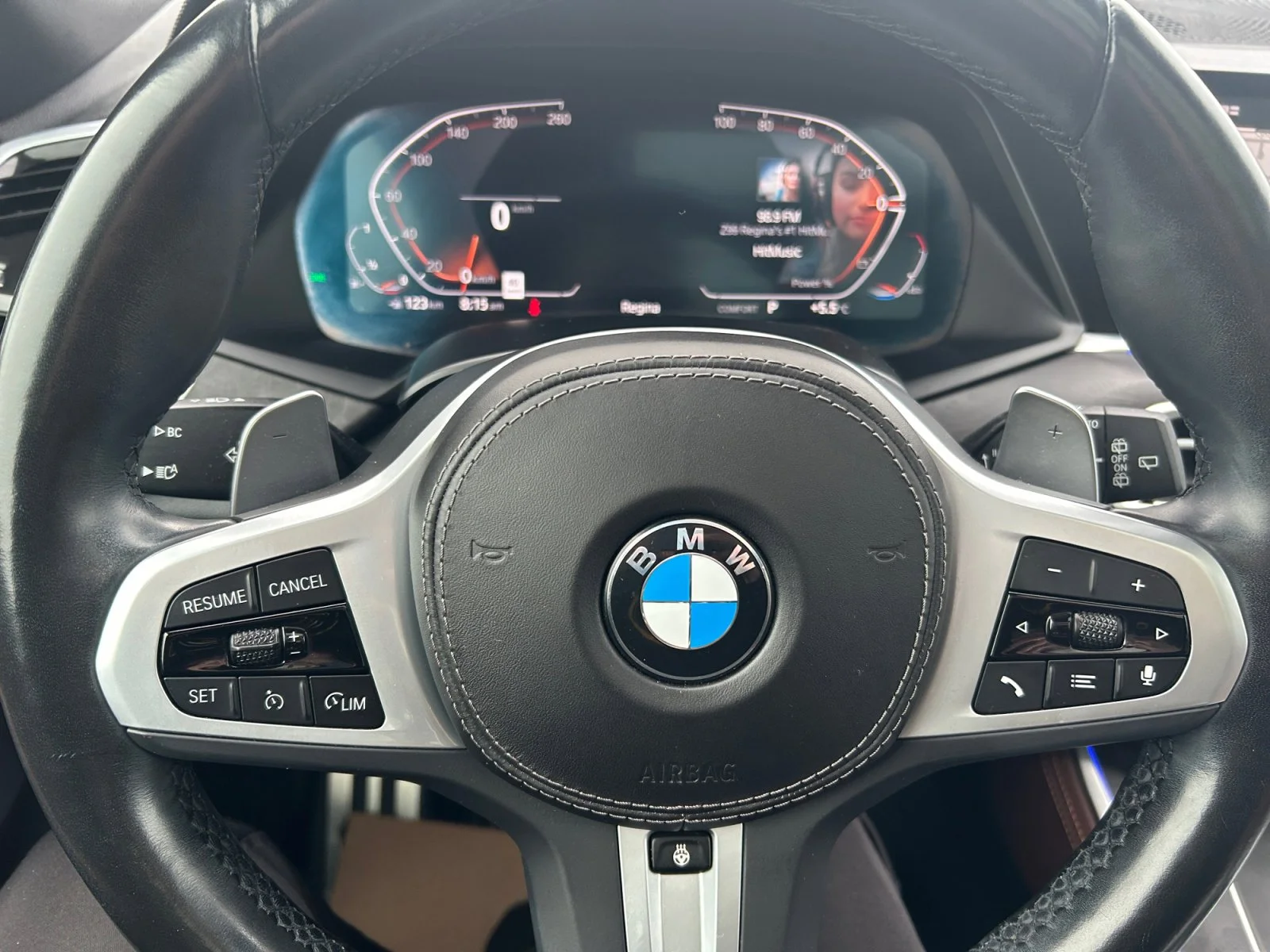 Used 2022 Black BMW xDrive40i image 23