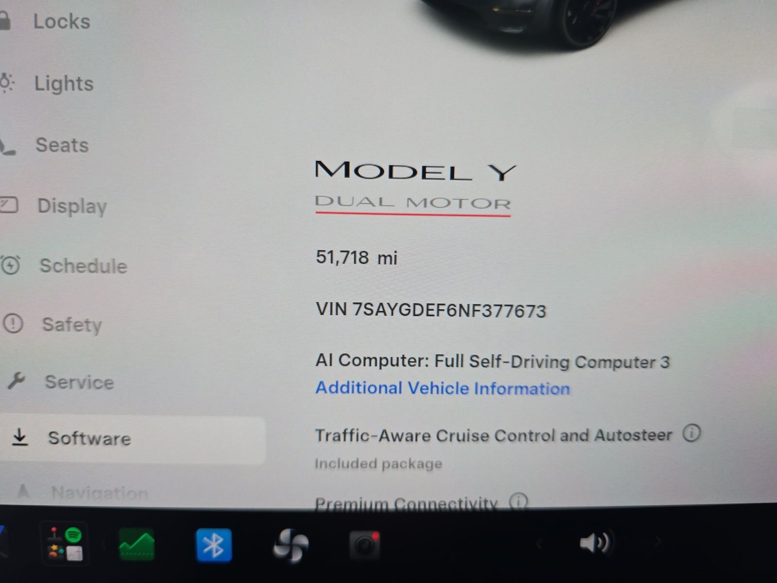 Used 2022  Tesla Performance image 25