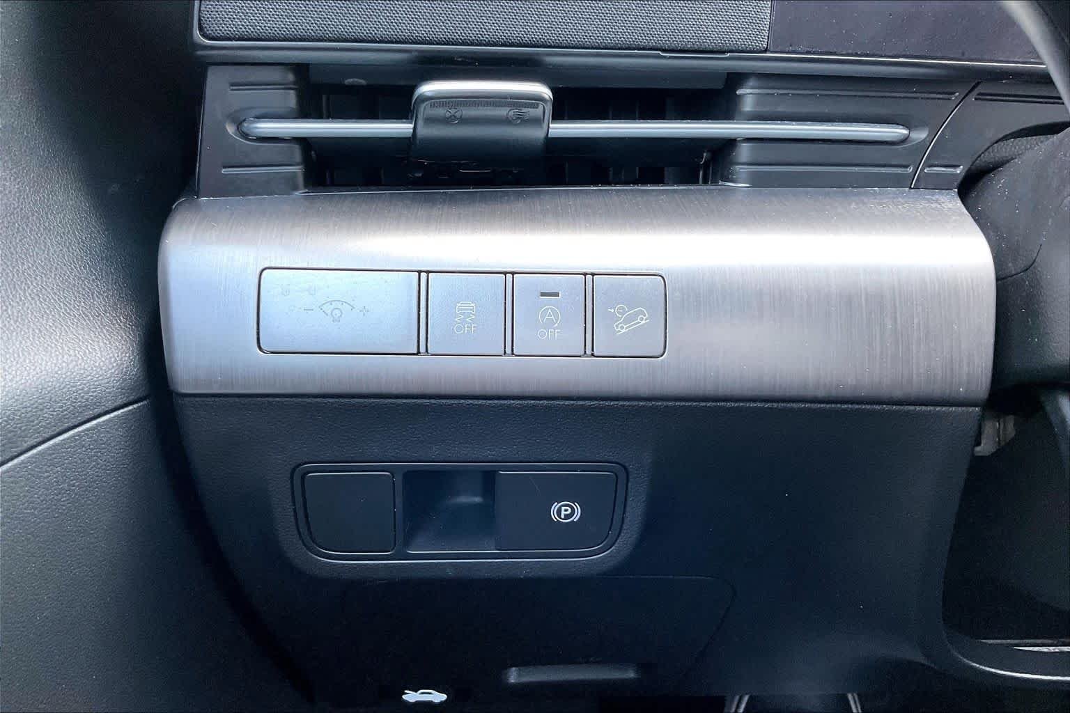 Used 2026 Ecotronic Gray Pearl Hyundai SE image 33