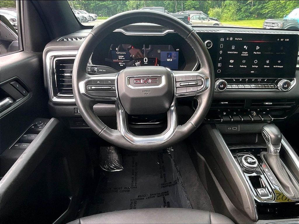 Used 2024 Gray GMC Elevation image 17