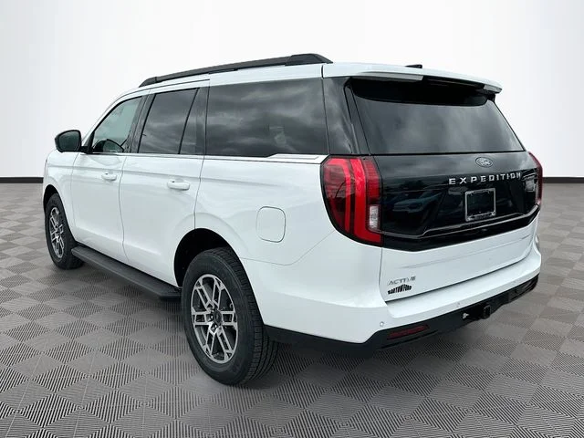 New 2026 Oxford White Ford Active image 4