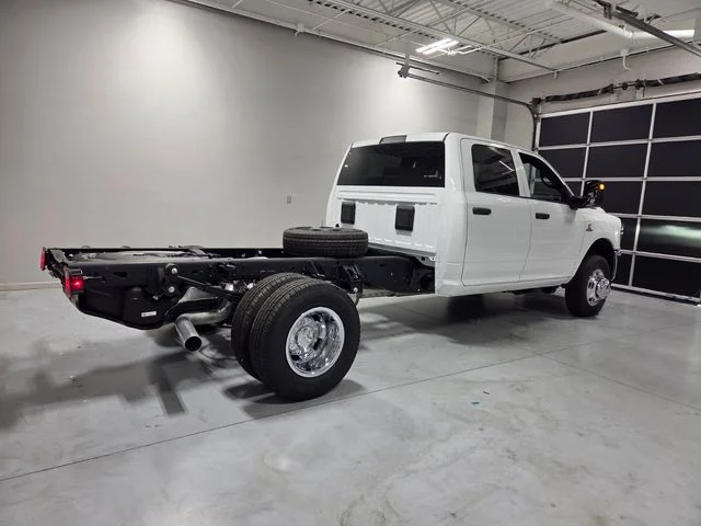 New 2026 Bright White Clear-Coat Exterior Paint RAM Tradesman image 8