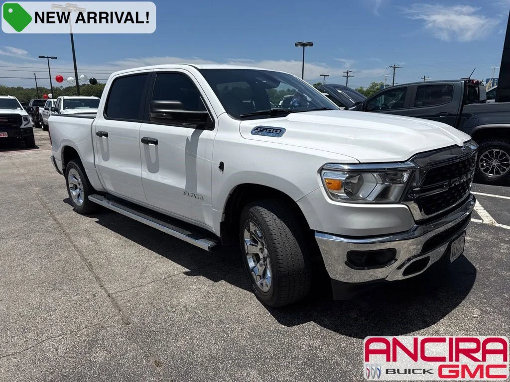 2023 RAM 1500 Big Horn/Lone Star 4x4 Crew Cab 5'7's photo